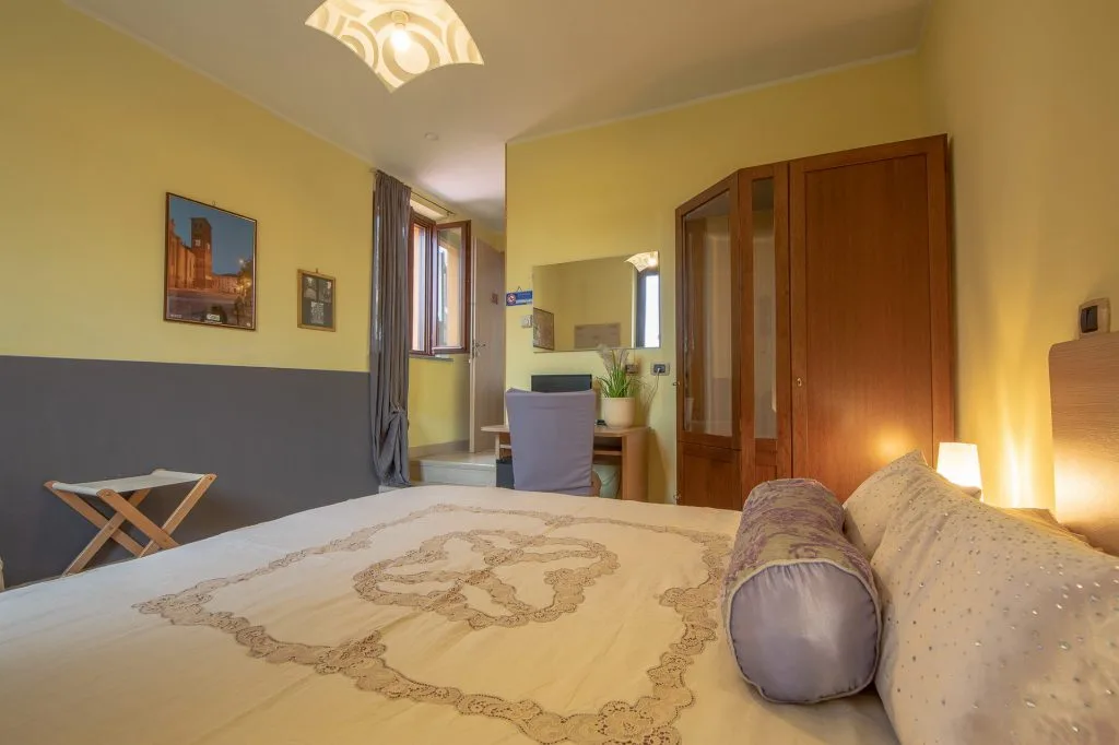 Guest-room gallery photo