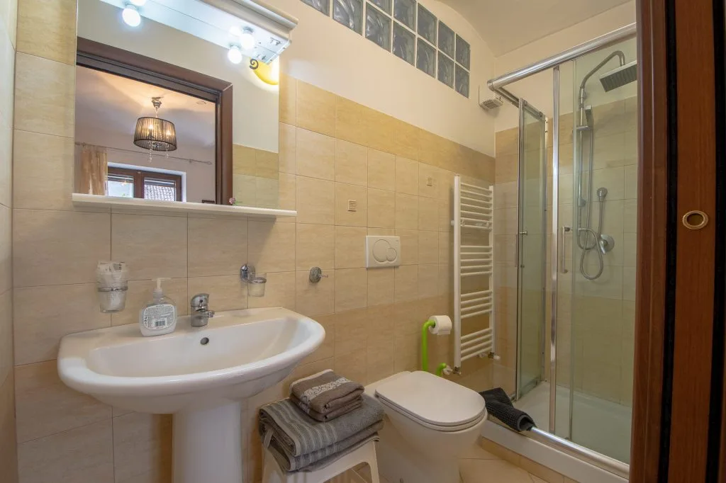 Guest-room gallery photo
