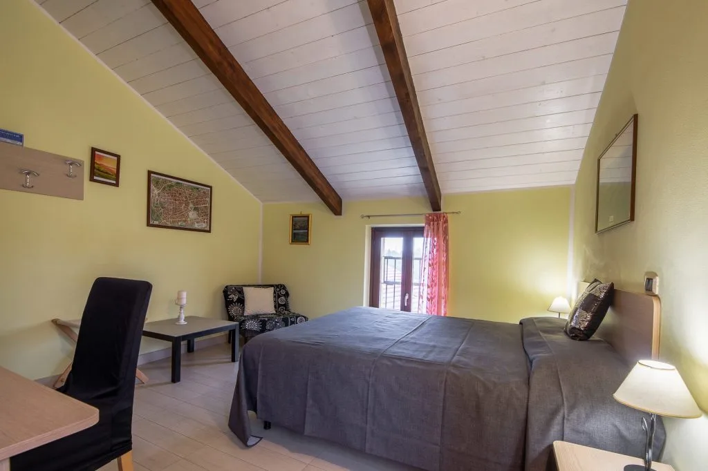 Guest-room gallery photo