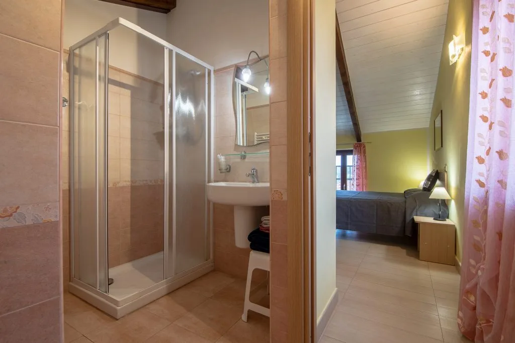 Guest-room gallery photo