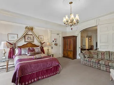 Suite interior