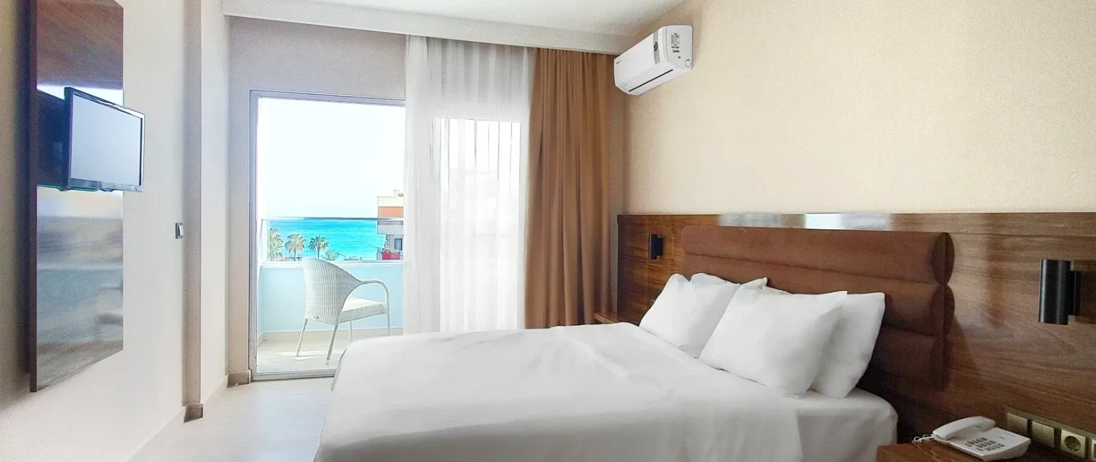 Habitación con vistas al mar y balcón - Cama queen