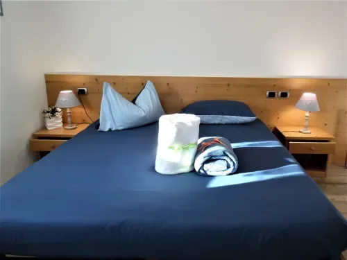 Monte Celo room photo