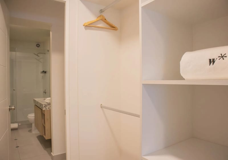 Fresh 1BR w/ Balcony in Miraflores