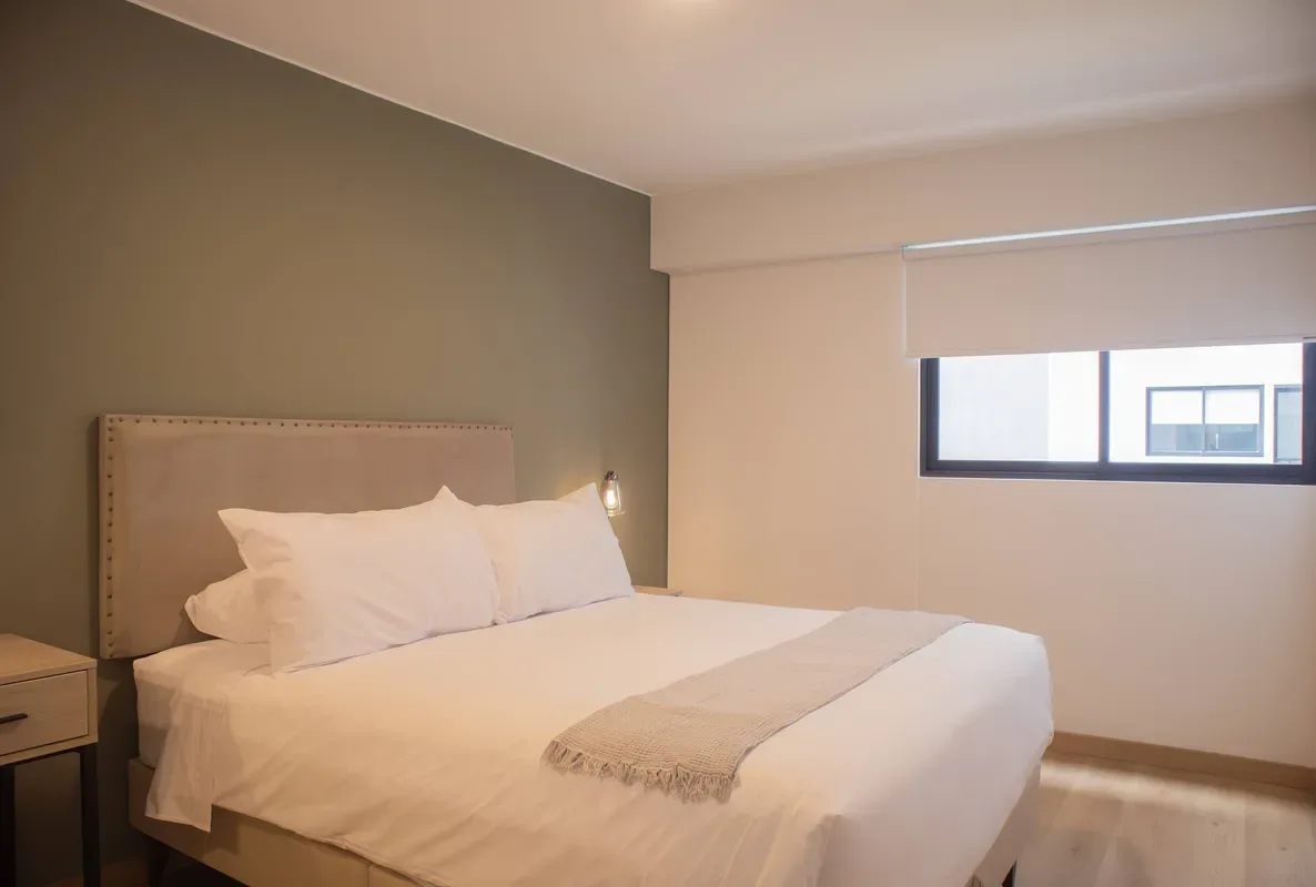 Fresh 1BR w/ Balcony in Miraflores