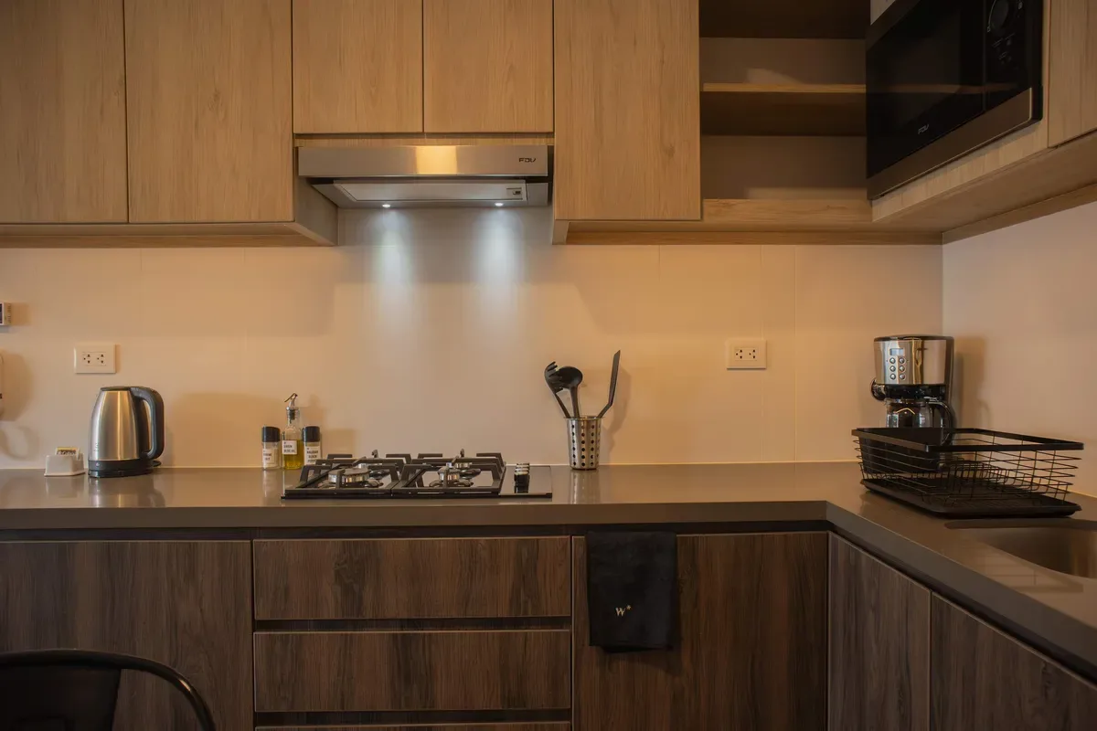 Fresh 1BR w/ Balcony in Miraflores