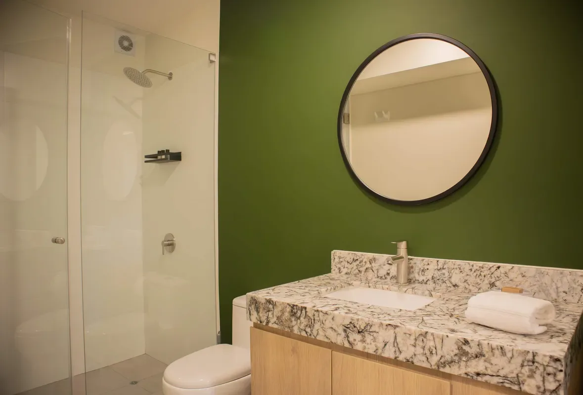 Fresh 1BR w/ Balcony in Miraflores