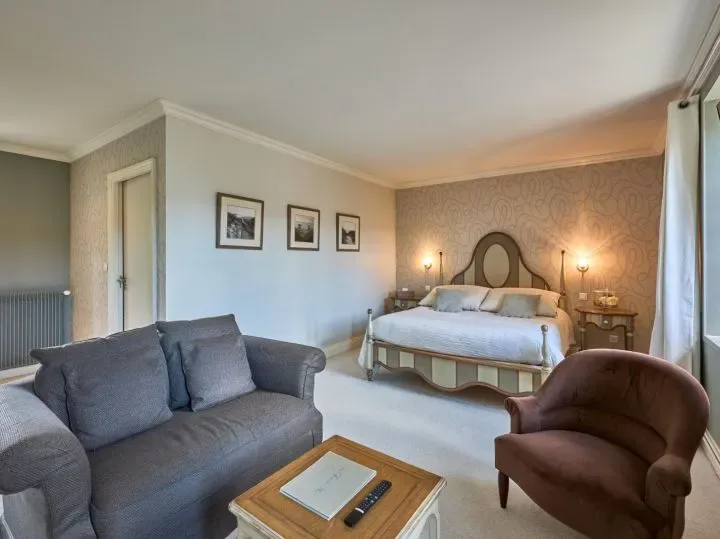 Guest rooms and suites
