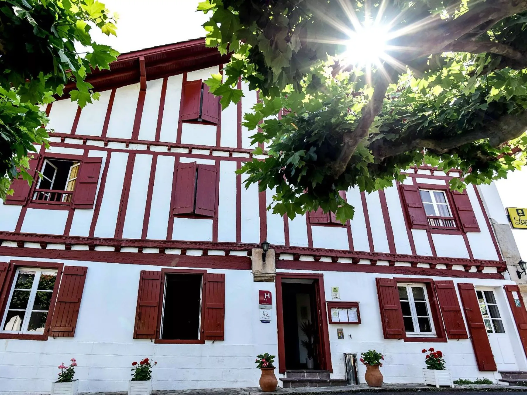Hotel Baratxartea en Sare