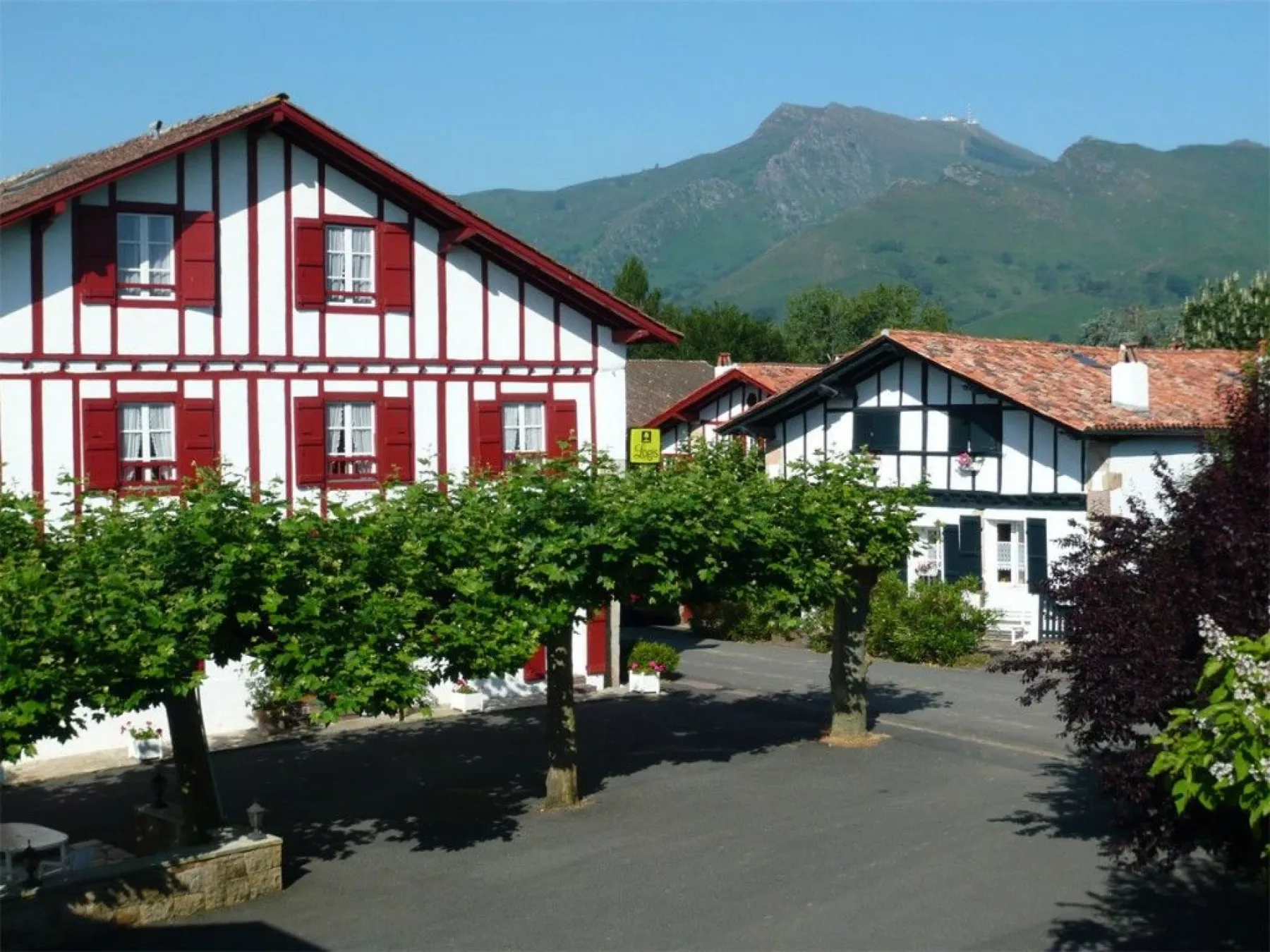 Hotel Baratxartea en Sare