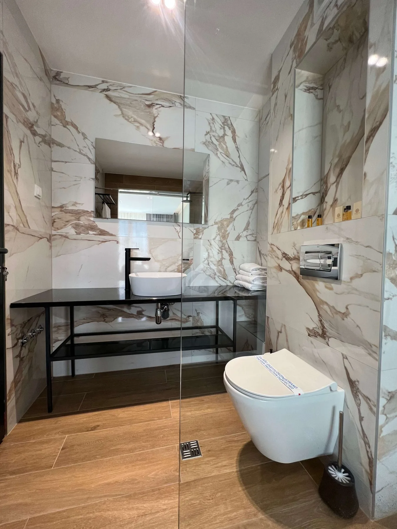 Hotel room or apartment