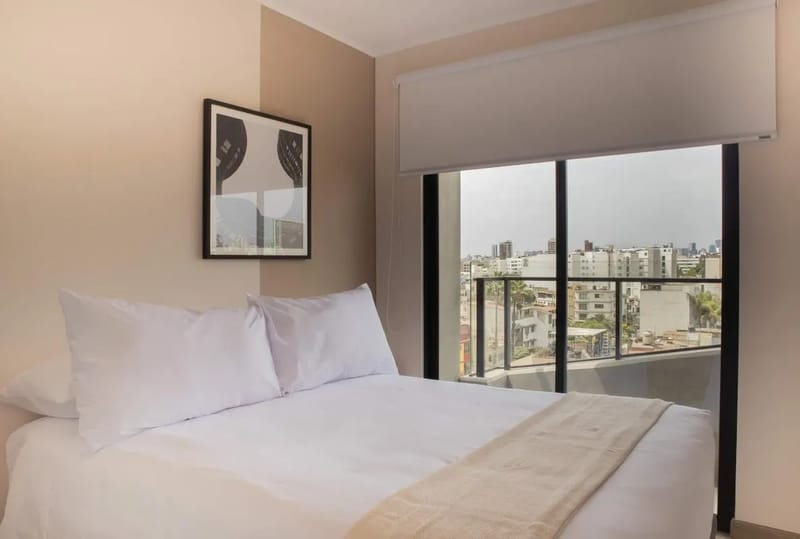 Charming 2BR w/ Balcony in Miraflores
