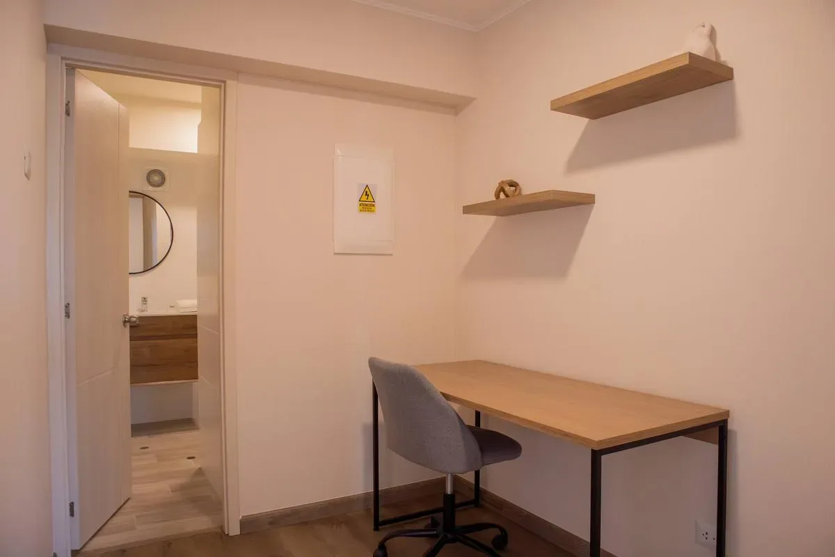Charming 2BR w/ Balcony in Miraflores