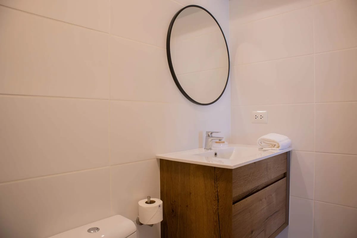 Charming 2BR w/ Balcony in Miraflores