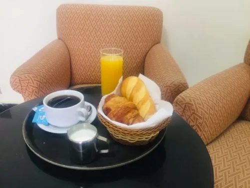 Restaurante y servicio de desayuno continental