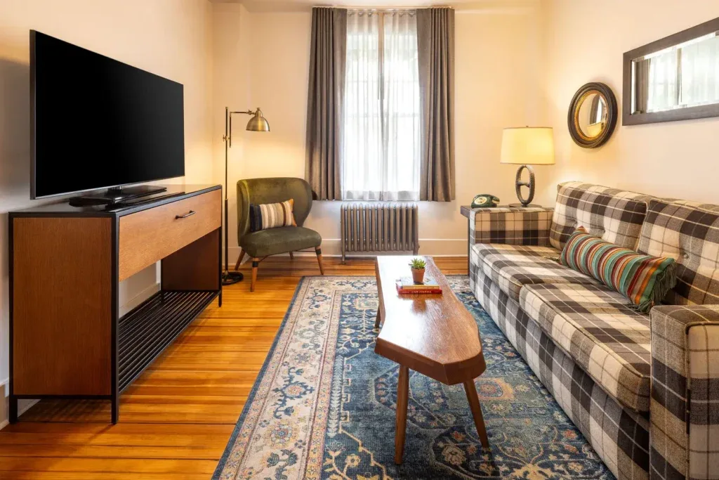 Sala de estar de la suite de un dormitorio