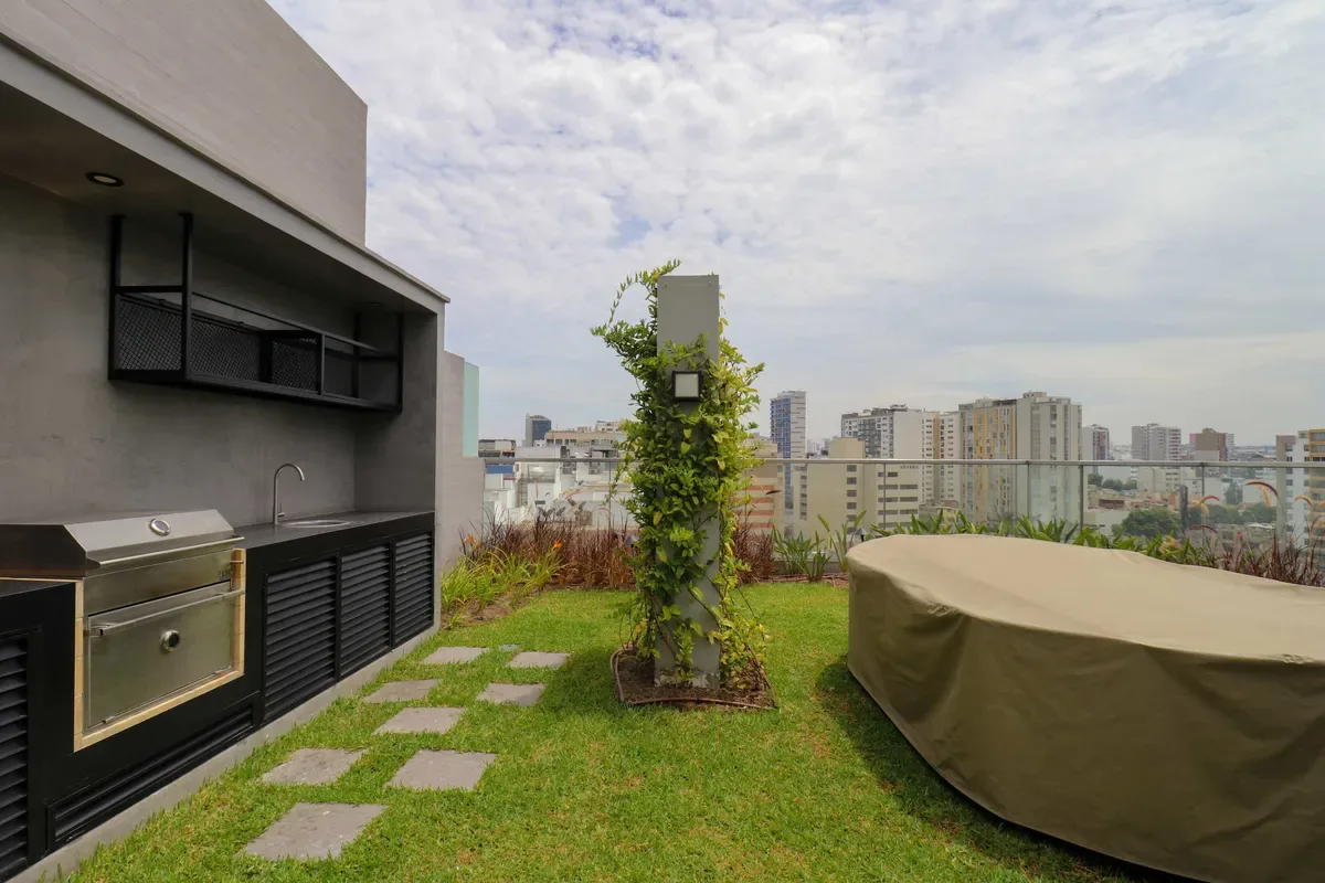 Enchanting 2BR w/ Balcony in Miraflores