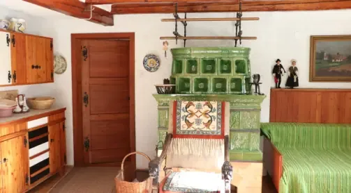 Interior original de madera de Red Beech Cabin