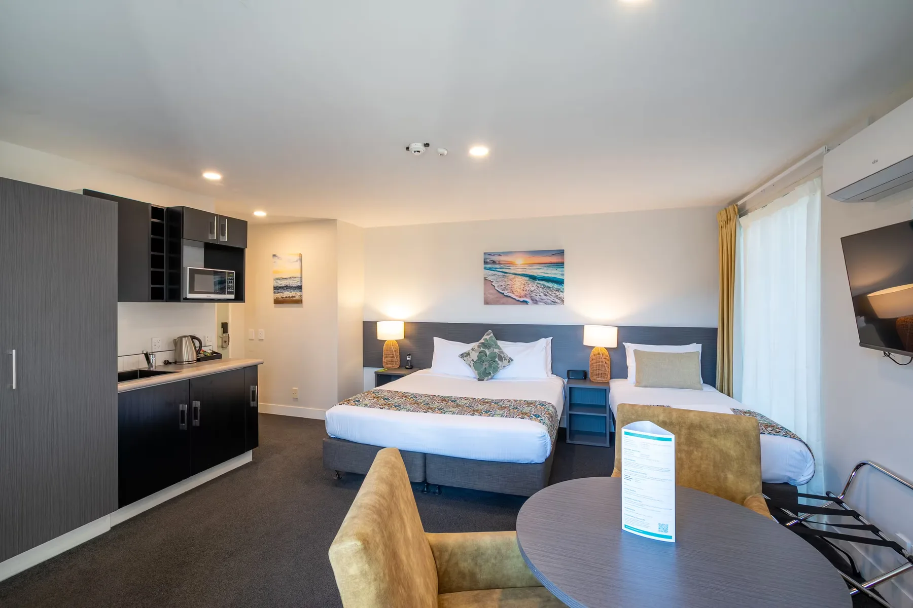 Carnmore Hotel Takapuna interior.