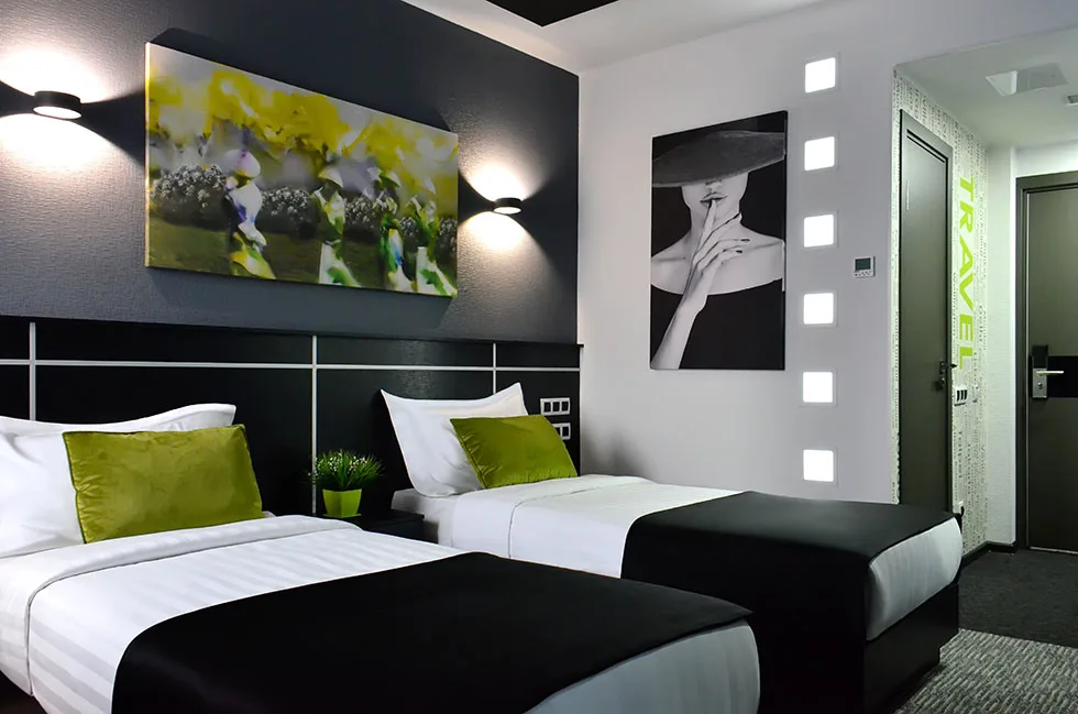 Twin room with separate beds