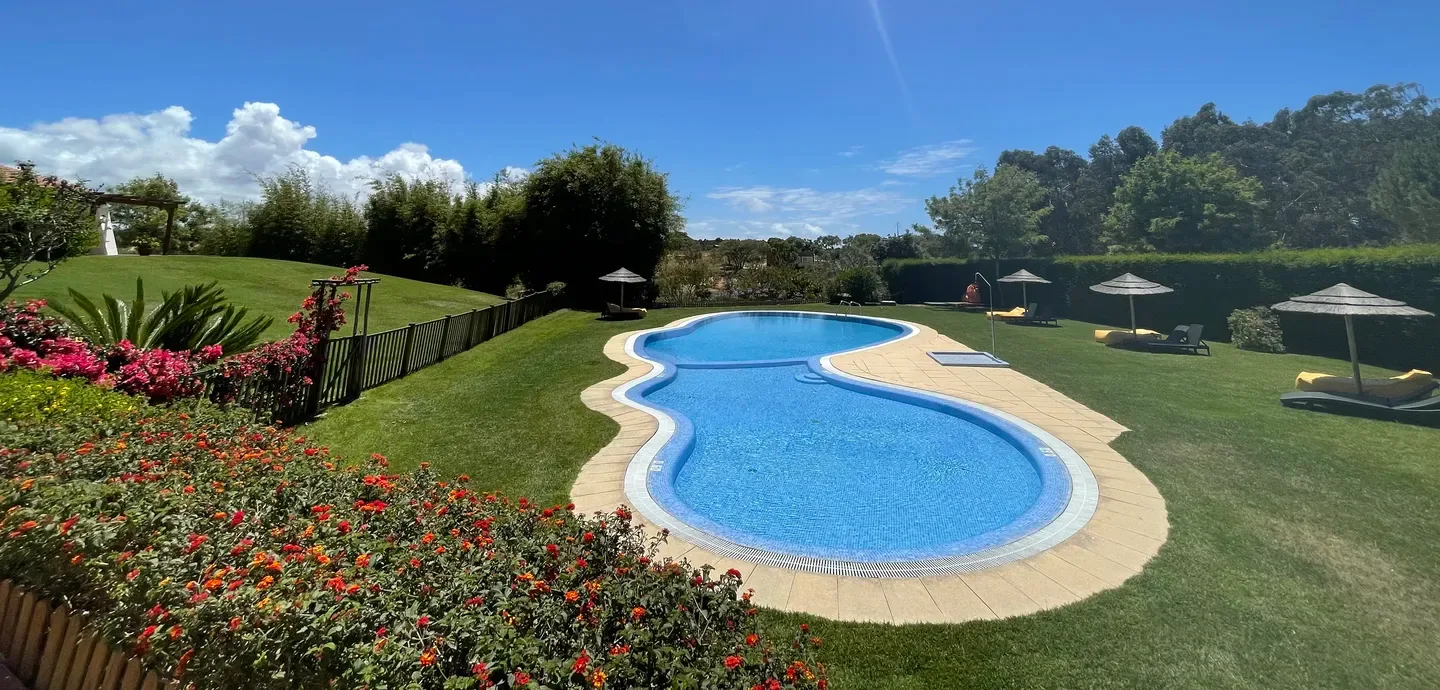 Monte João Roupeiro pool