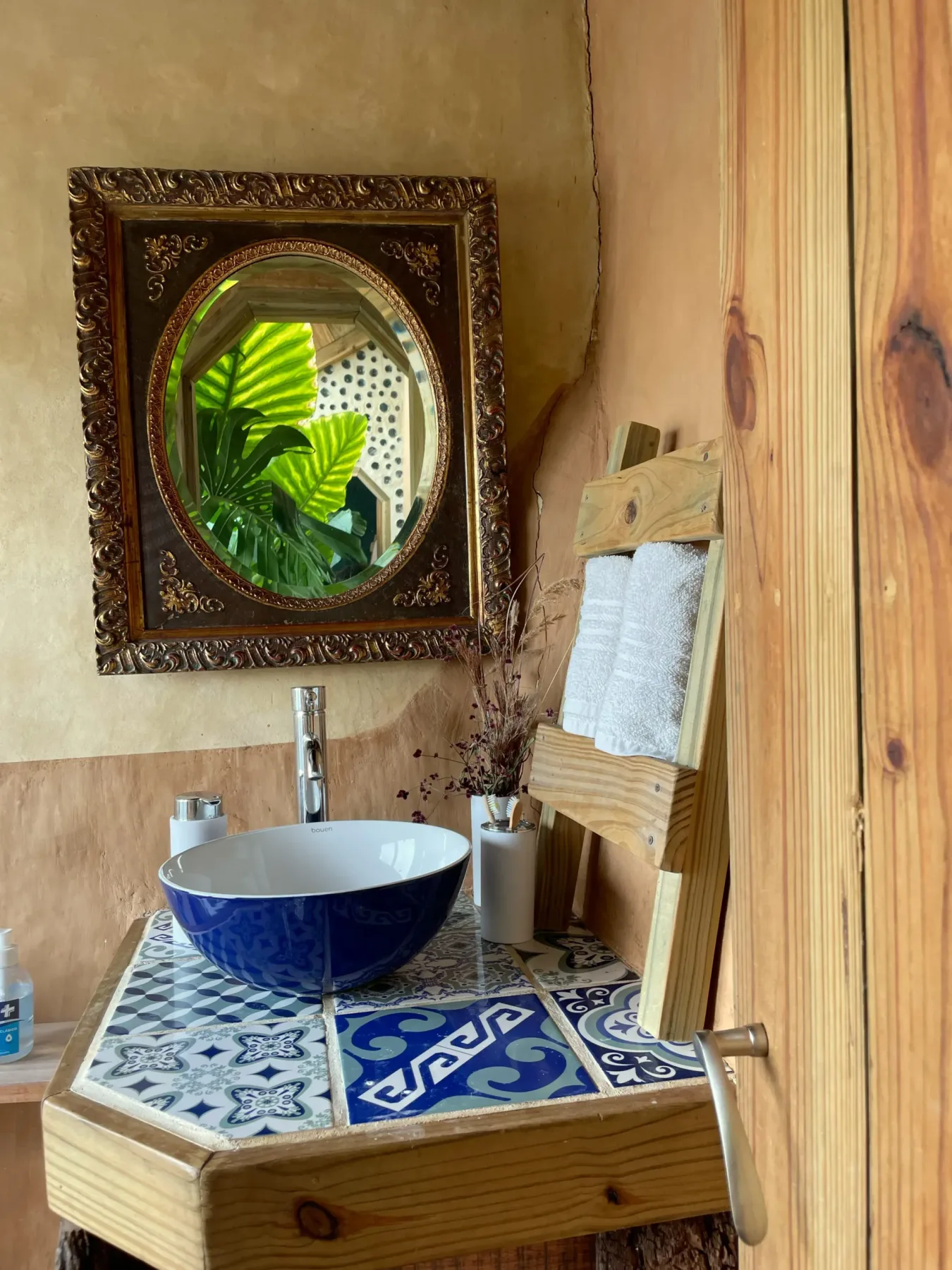 Caliu lodging property