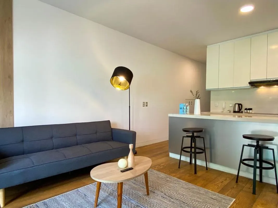 Bright 2BR Duplex with Balcony in Barranco