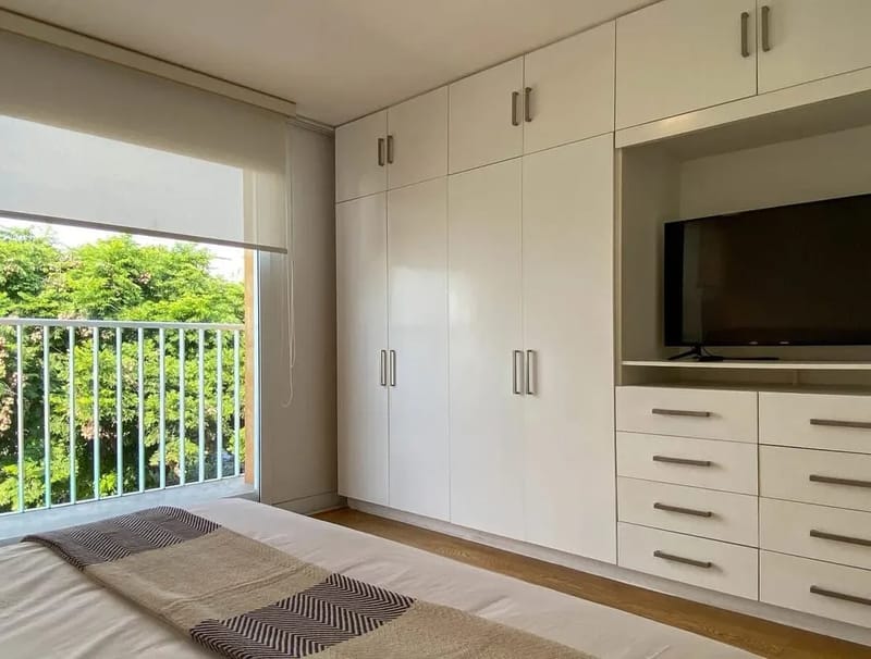 Bright 2BR Duplex with Balcony in Barranco