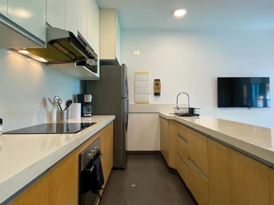 Bright 2BR Duplex with Balcony in Barranco