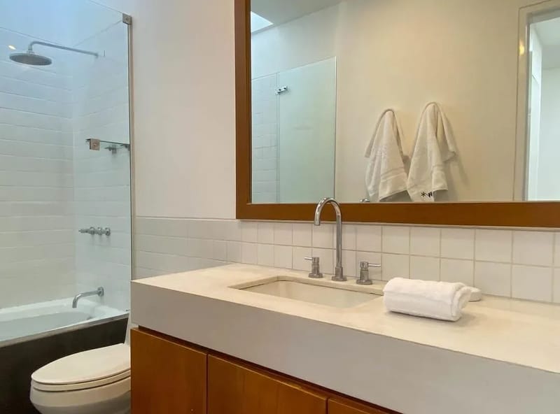 Bright 2BR Duplex with Balcony in Barranco