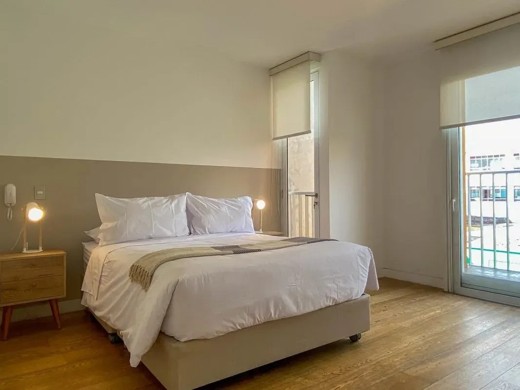 Bright 2BR Duplex with Balcony in Barranco