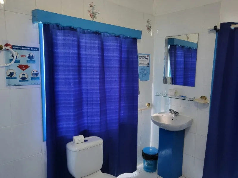 Standard room bathroom