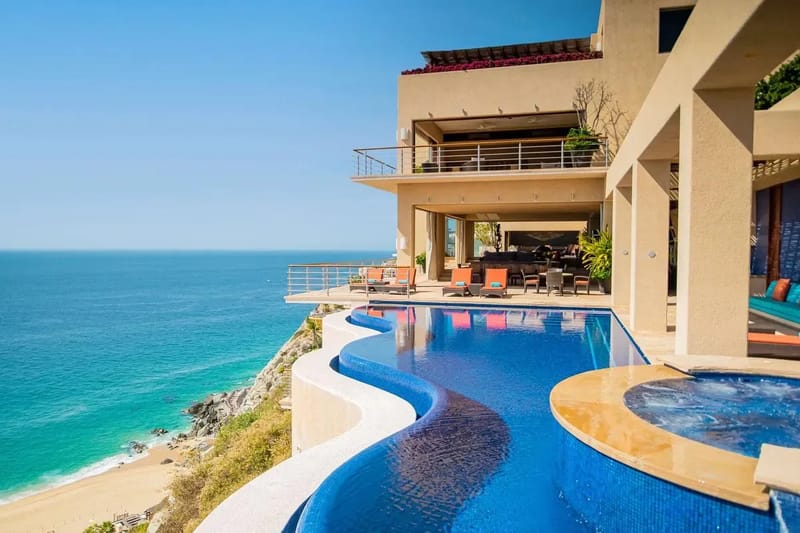 Modern 9BR Villa w/ Amazing Pool & Jacuzzi