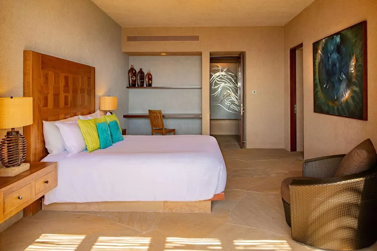 Modern 9BR Villa w/ Amazing Pool & Jacuzzi