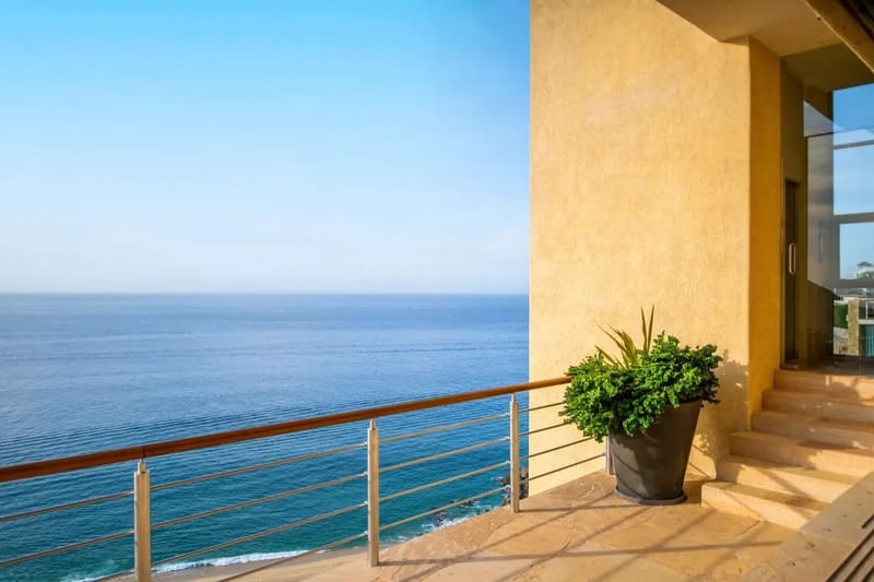 Modern 9BR Villa w/ Amazing Pool & Jacuzzi