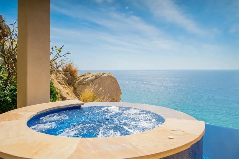 Modern 9BR Villa w/ Amazing Pool & Jacuzzi