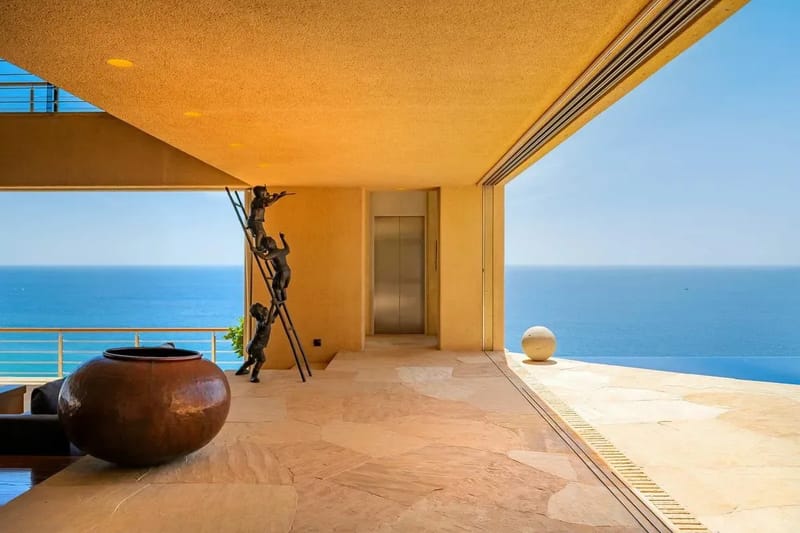 Modern 9BR Villa w/ Amazing Pool & Jacuzzi