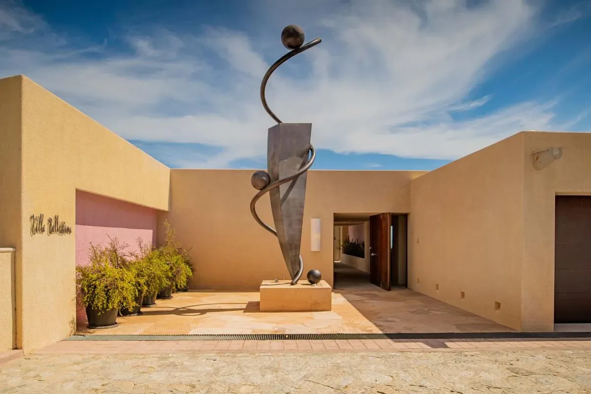 Modern 9BR Villa w/ Amazing Pool & Jacuzzi