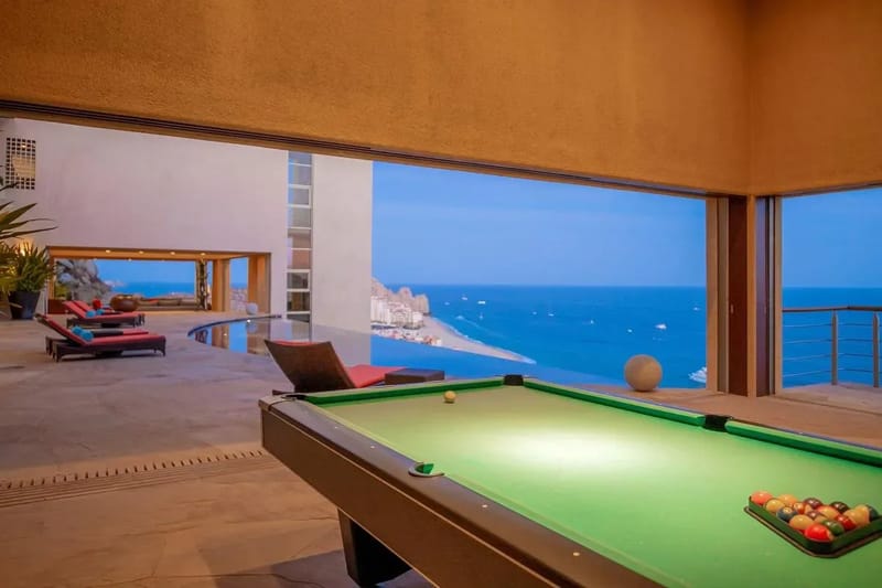 Modern 9BR Villa w/ Amazing Pool & Jacuzzi