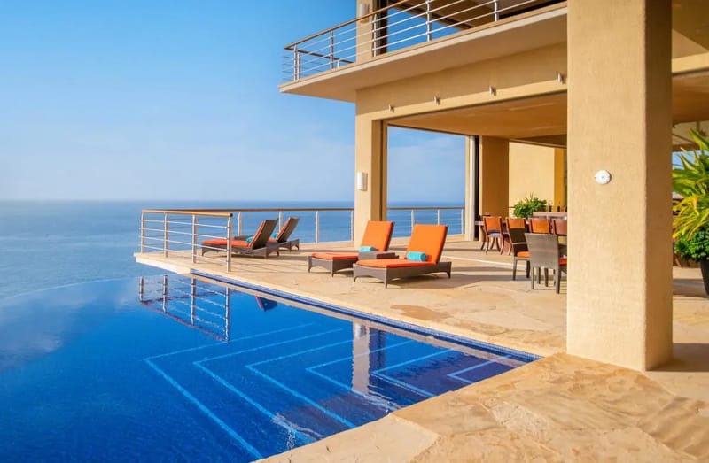 Modern 9BR Villa w/ Amazing Pool & Jacuzzi