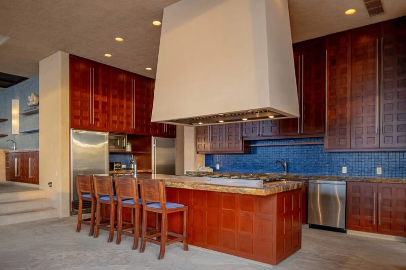 Modern 9BR Villa w/ Amazing Pool & Jacuzzi