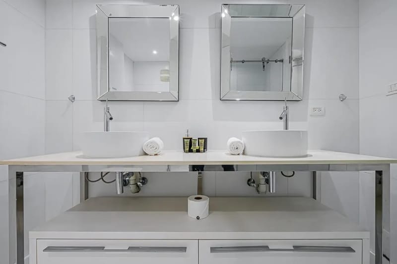 Exclusive 2BR in Marbella w/ Balcony