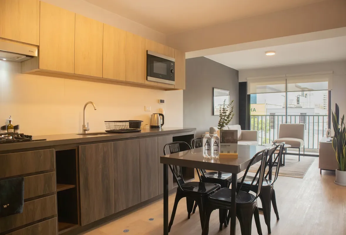 Fresh & Modern 1BR w/ Balcony in Miraflores