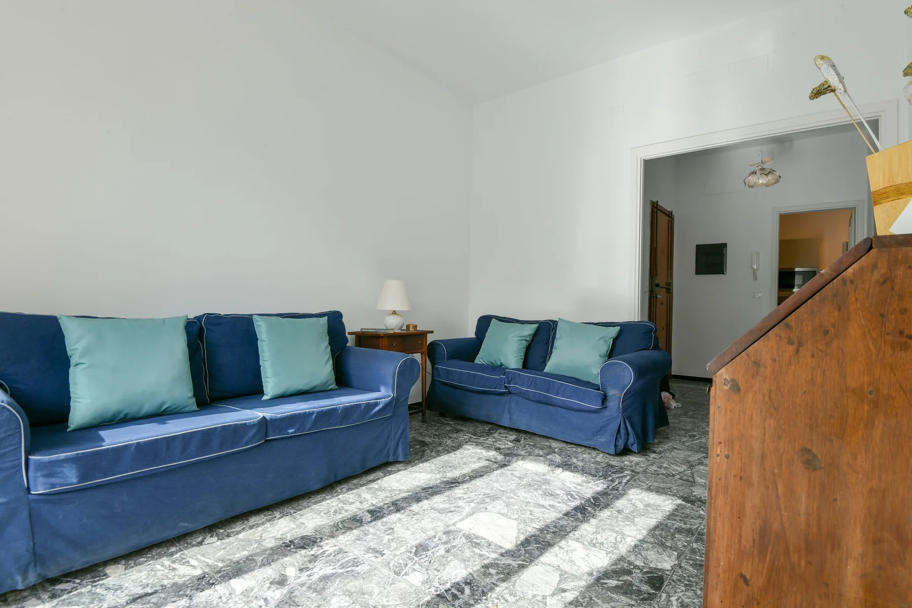Una Finestra su Villa Durazzo