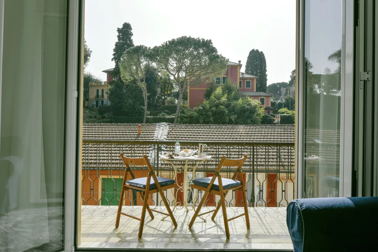 Una Finestra su Villa Durazzo