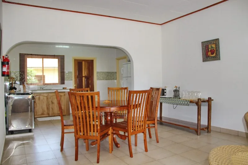 Zona de comedor de la casa de tres dormitorios
