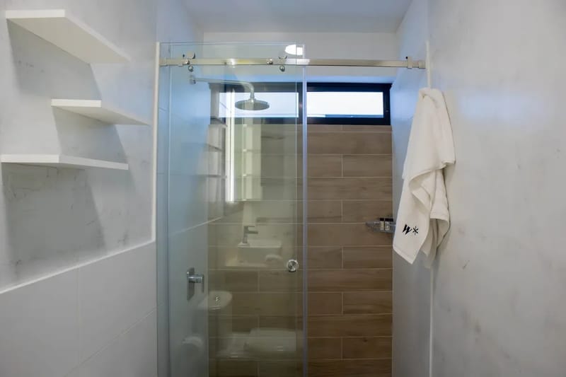 3BR w Balcony near Malecon in Miraflores
