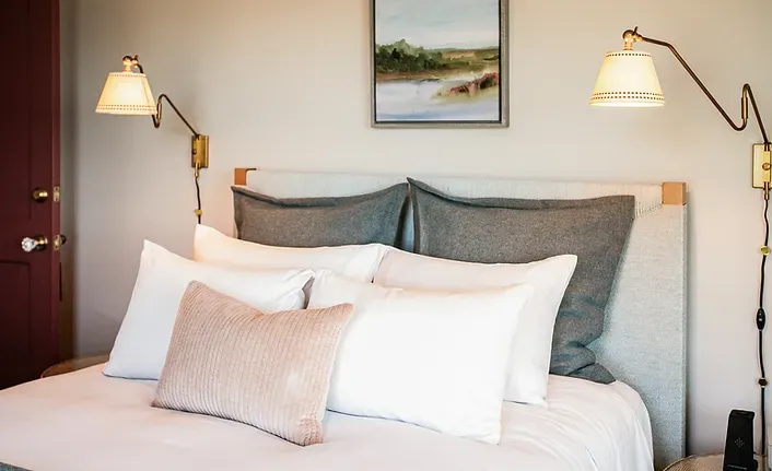 Lookout guest room