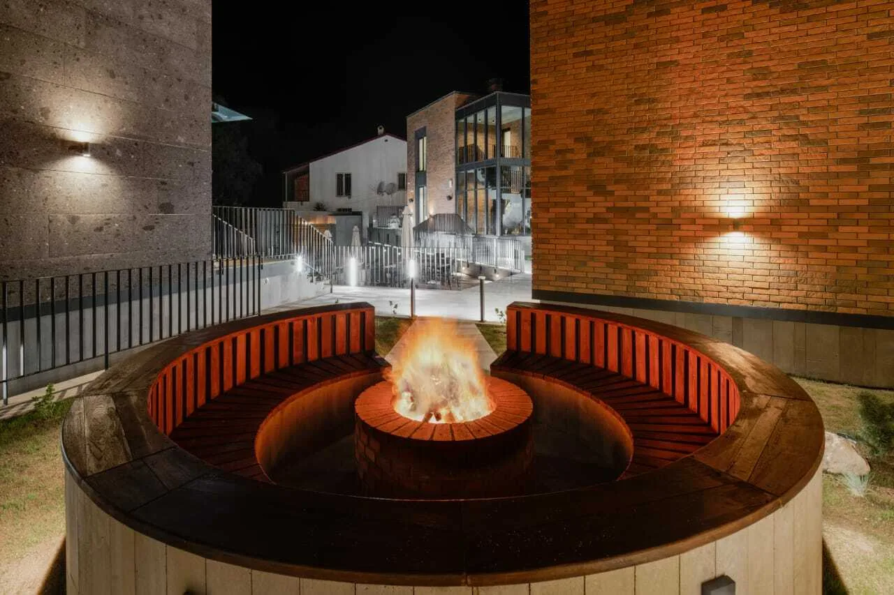 Aurora Luxe property photo