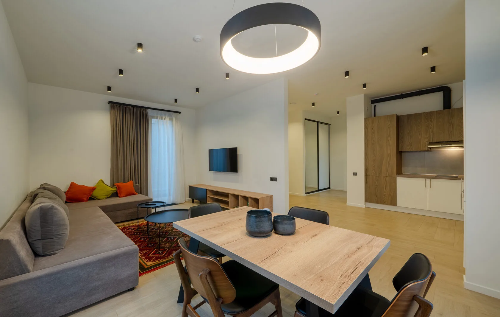 Aurora Luxe property photo